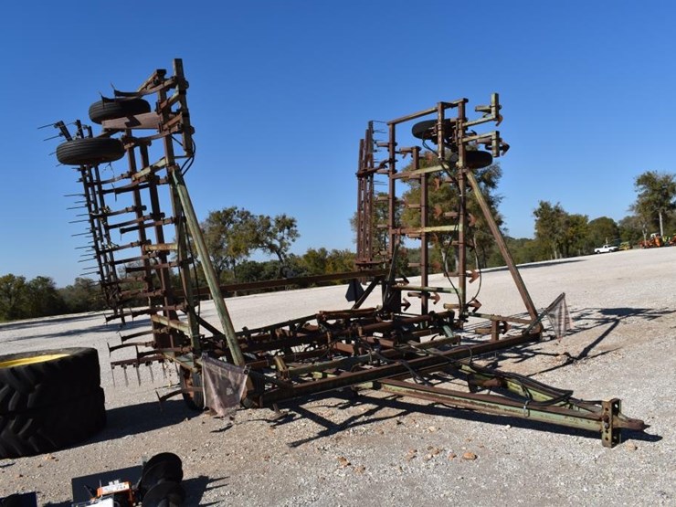 john-deere-1010-image-2