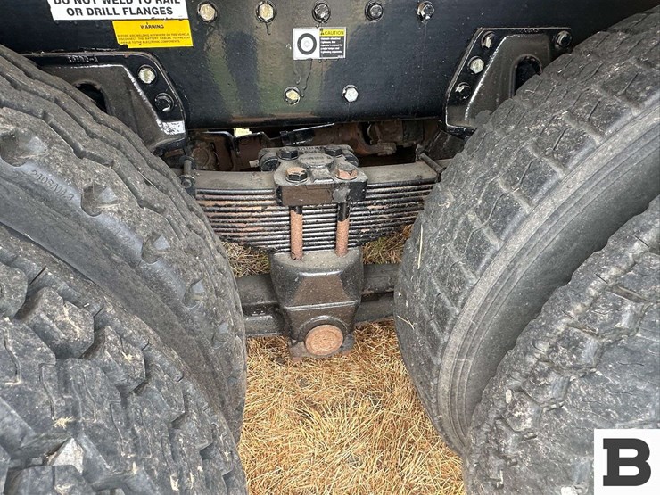 2000-peterbilt-grain-truck---lewiston,-id-image-28