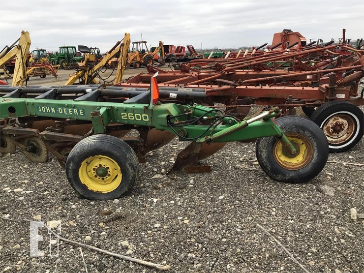 john-deere-2600-image-4