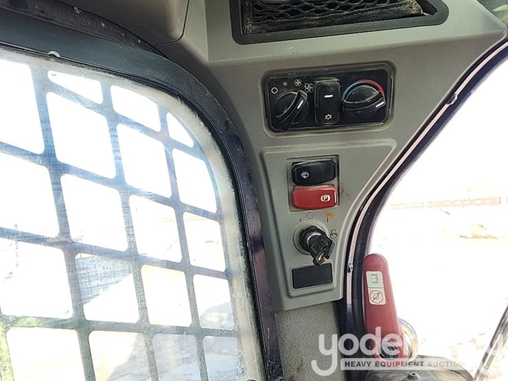 2021-caterpillar-289d3-image-23