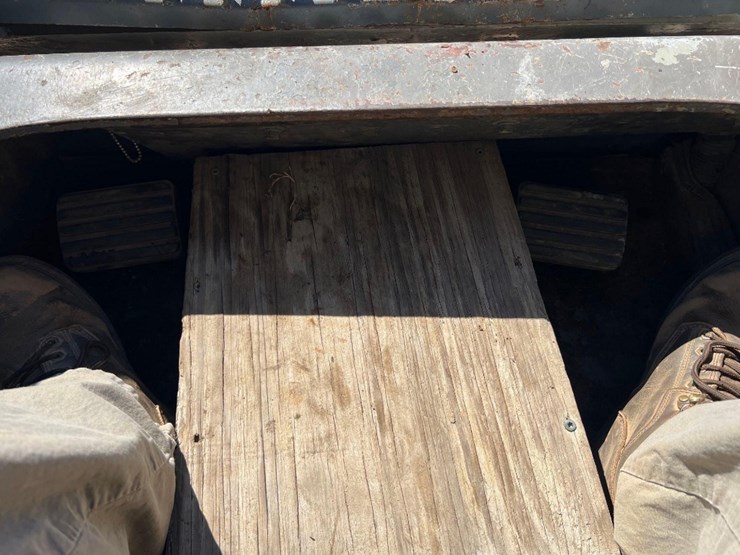 2012-takeuchi-tl230-image-29