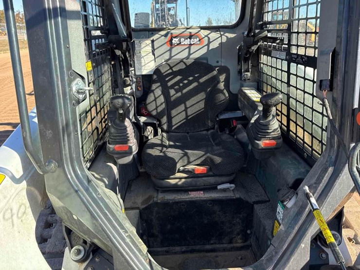2024-bobcat-t76-image-26