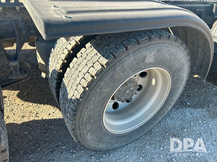 2004-international-9200i-image-27