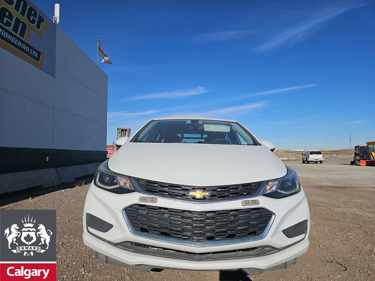 2018-chevrolet-cruze-lt-4dr-hatchback-image-6