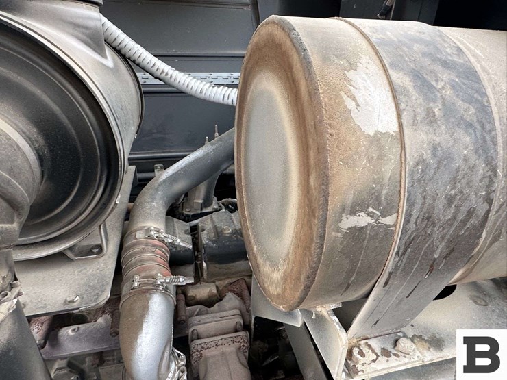 2008-gleaner-r75-image-58