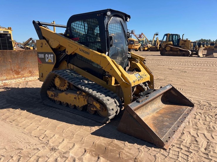 2015-caterpillar-289d-image-6