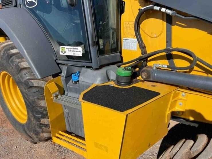 2024-john-deere-320-image-14