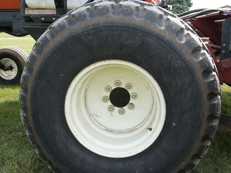 hesston-8550s-self-propelled-mower-conditioner-image-29