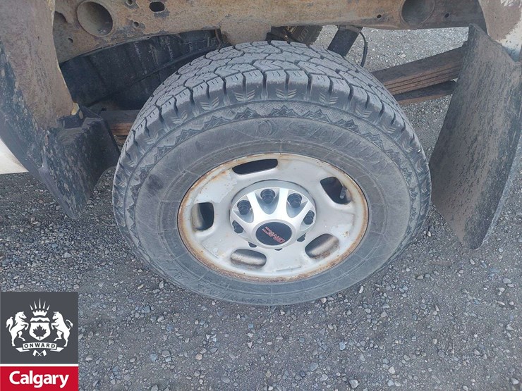 2015-gmc-sierra-2500hd-image-8