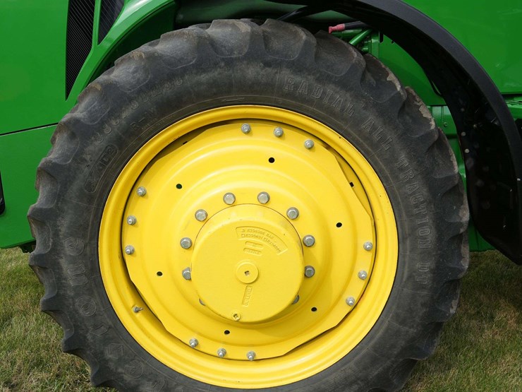 2011-john-deere-8285r-image-51