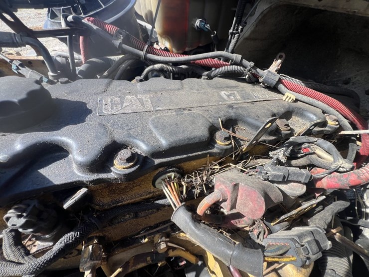 2007-freightliner-108sd-image-10