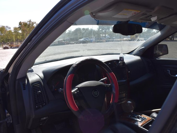 2004-cadillac-srx-image-6