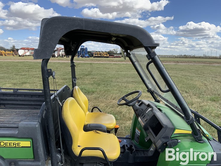 2014-john-deere-gator-image-17
