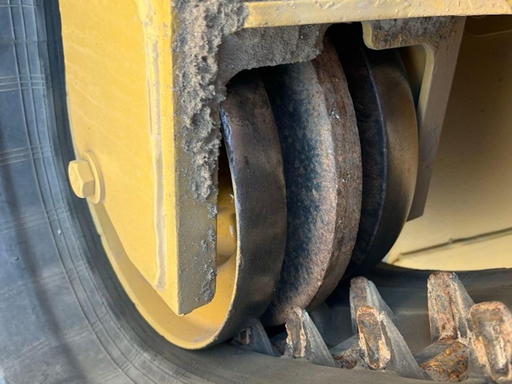 2019-caterpillar-299d2-xhp-image-21