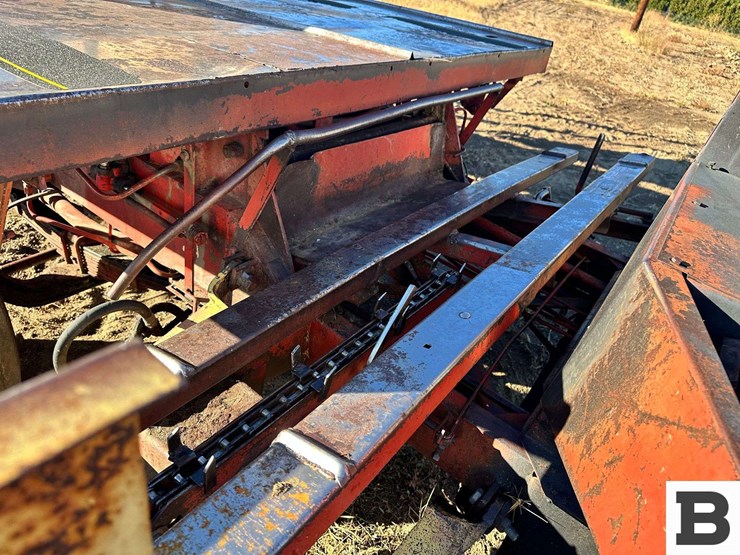 1972-new-holland-1048-image-43