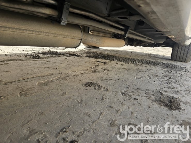 2014-gmc-acadia-image-8