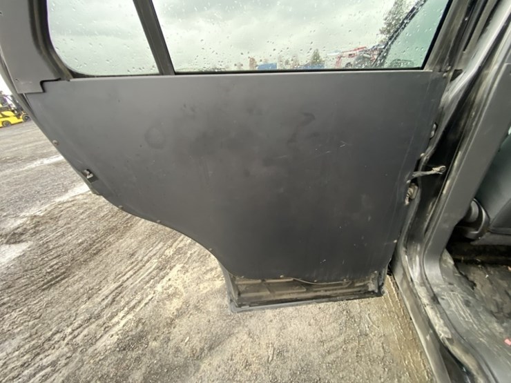 2014-ford-explorer-image-28