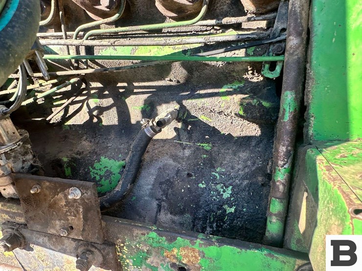 john-deere-2840-image-33