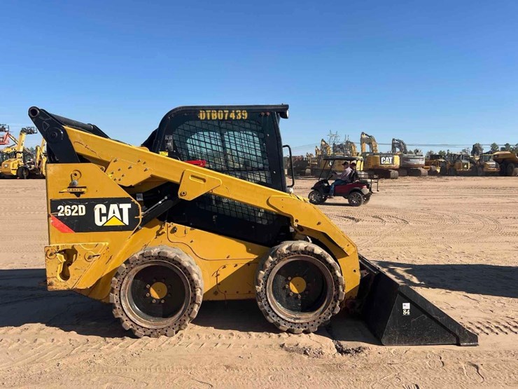 2017-caterpillar-262d-image-5