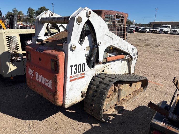 bobcat-t300-image-3