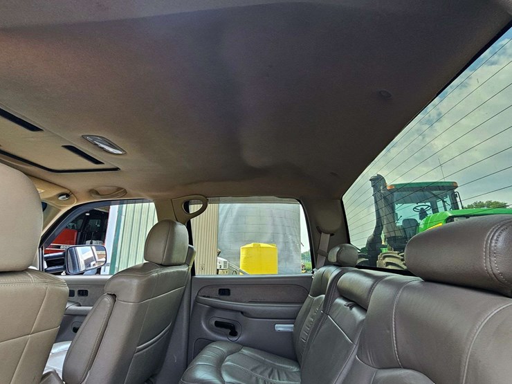 2002-chevrolet-2500hd-image-25