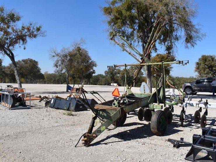 john-deere-535-image-1