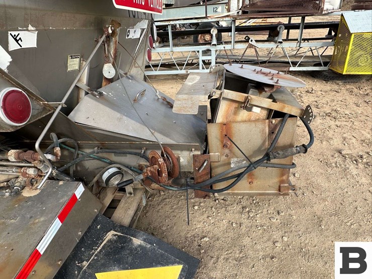 monroe-00012745-snow-and-ice-sander-box---kennewick,-wa-image-10