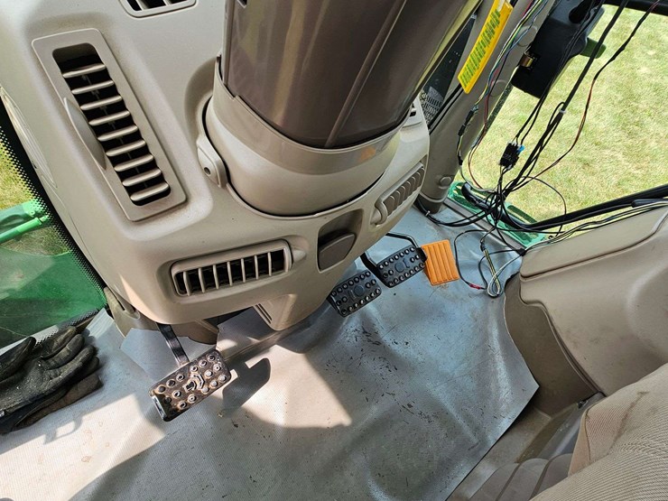 john-deere-6125r-image-19