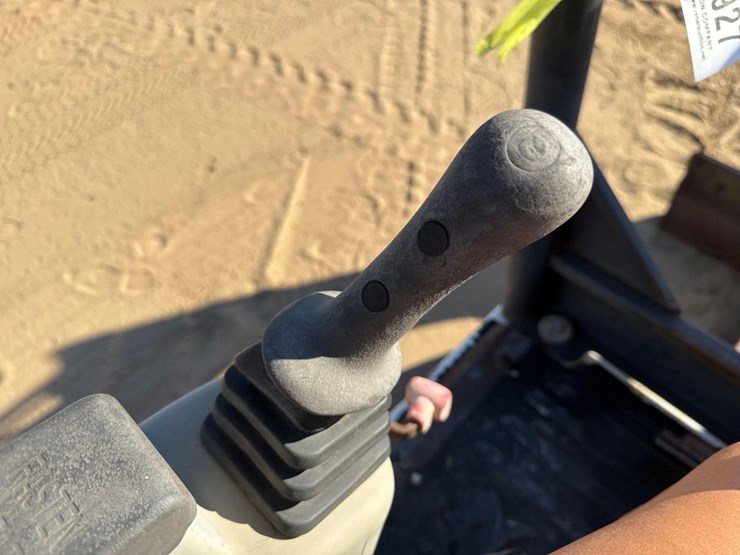 2008-bobcat-331g-image-27