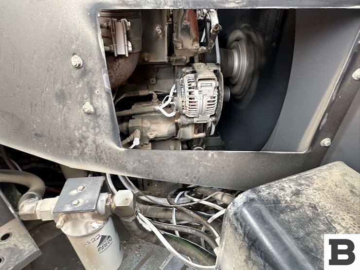 2008-gleaner-r75-image-56