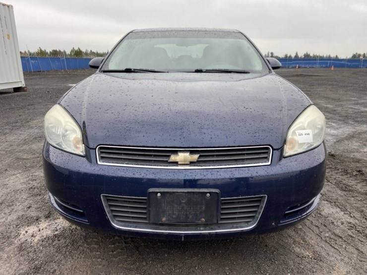 2010-chevrolet-impala-sedan-image-8