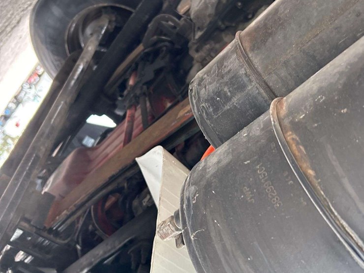 2018-international-durastar-4300-image-23