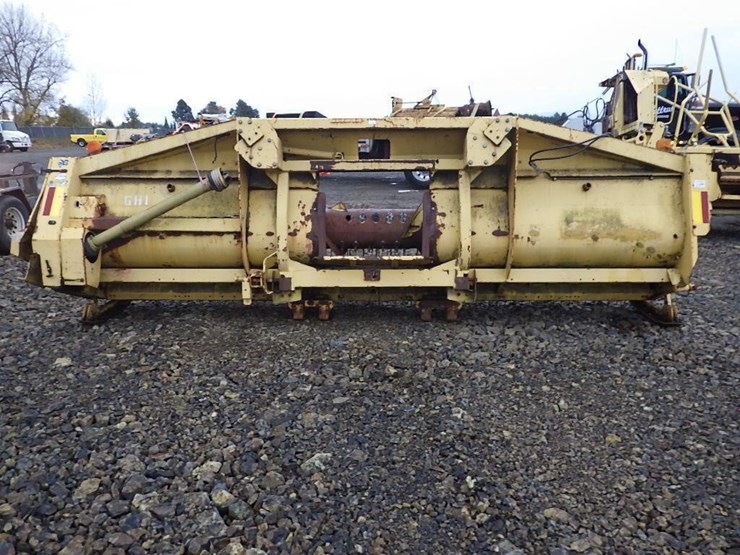 new-holland-365w-image-7