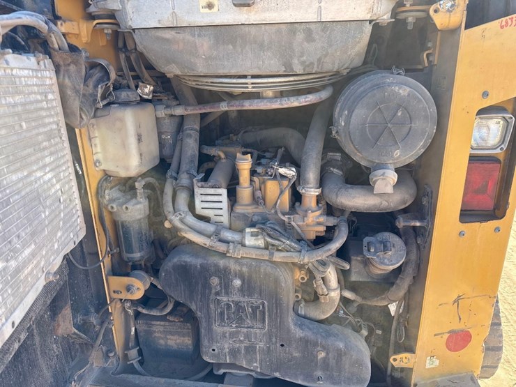 2018-caterpillar-259d-image-18