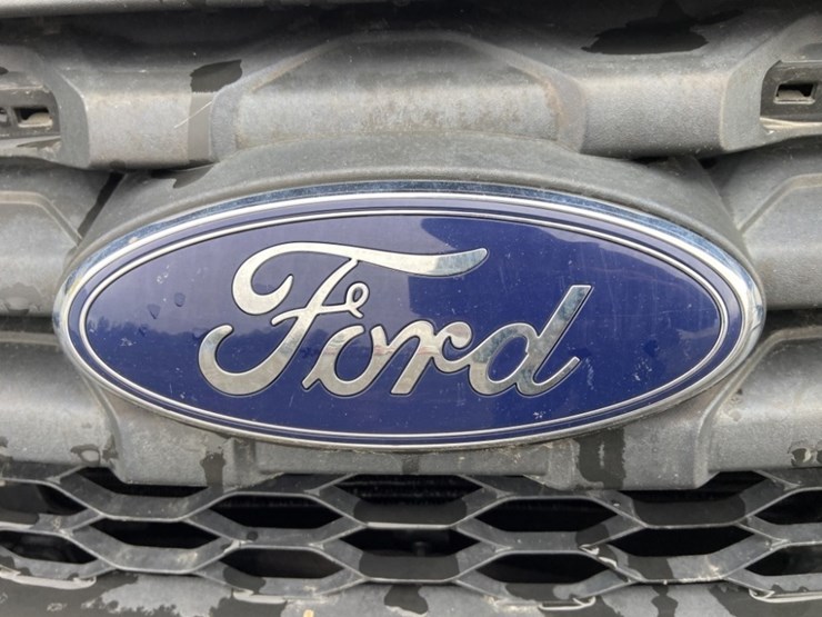 2017-ford-explorer-image-9