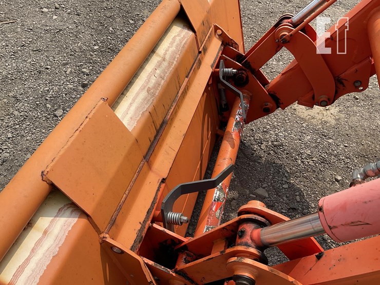 2015-kubota-m6-111-image-11