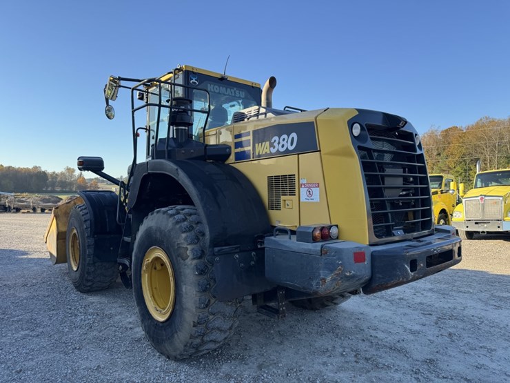 komatsu-wa380-image-6