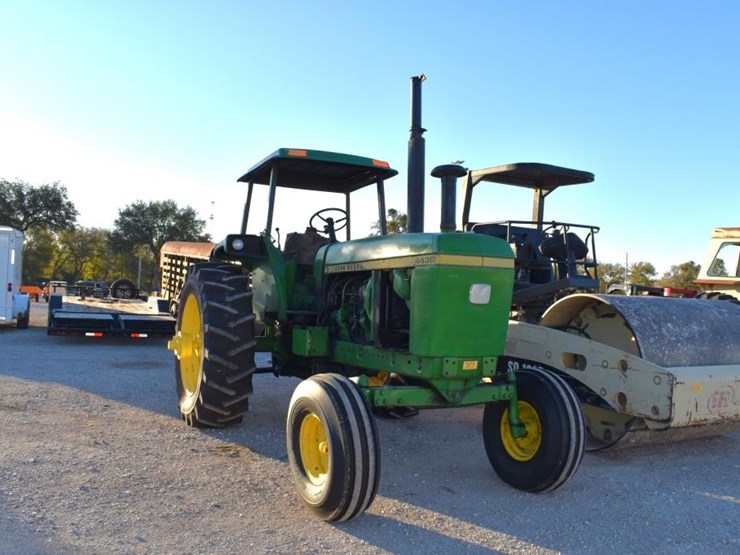 john-deere-4430-image-2