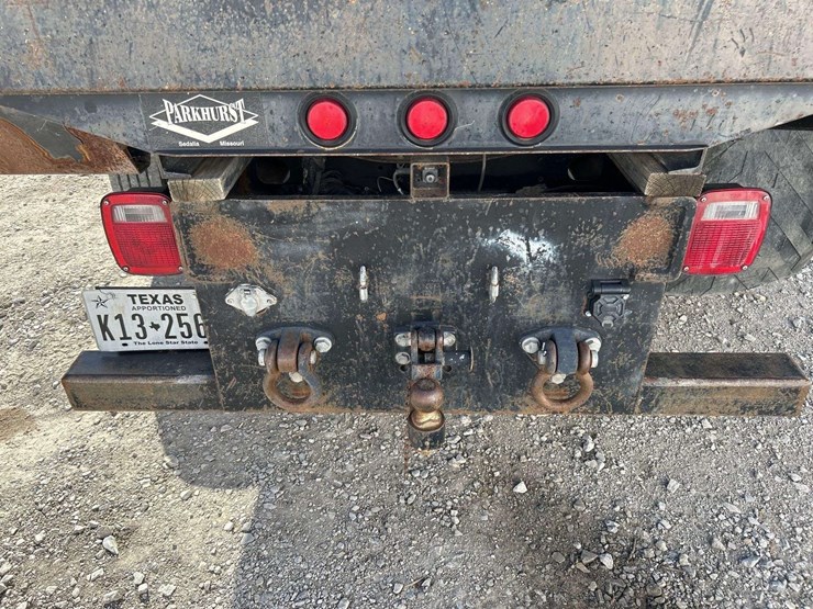 2018-dodge-ram-5500-4x4-crew-cab-flatbed-service-truck-image-22