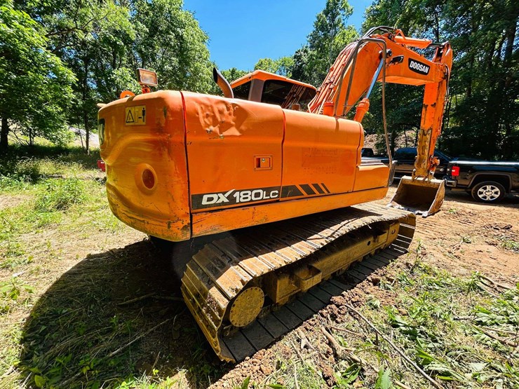 2010-doosan-dx180-lc-image-3