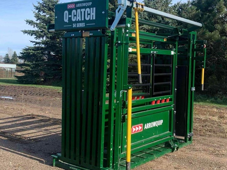 arrow-quip-54-series-squeeze-chute-image-1