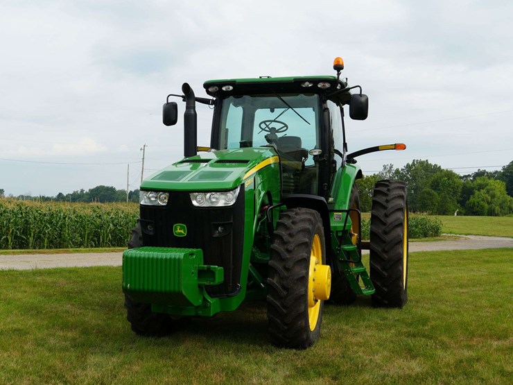 2011-john-deere-8285r-image-27