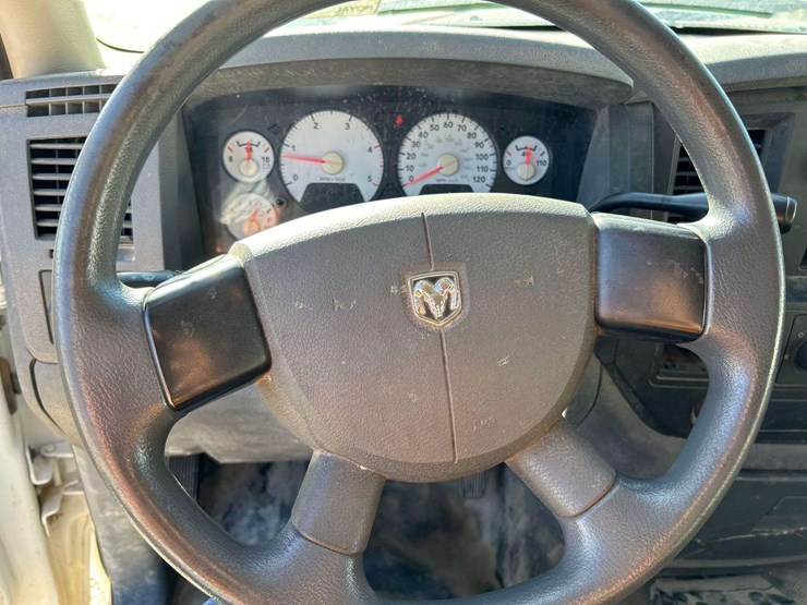 2009-dodge-ram-3500-image-12