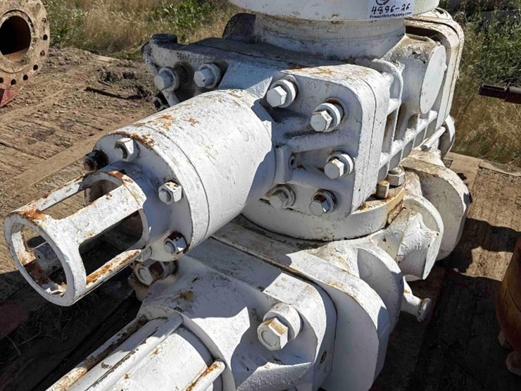 13-5/8-double-ram-bop-image-1