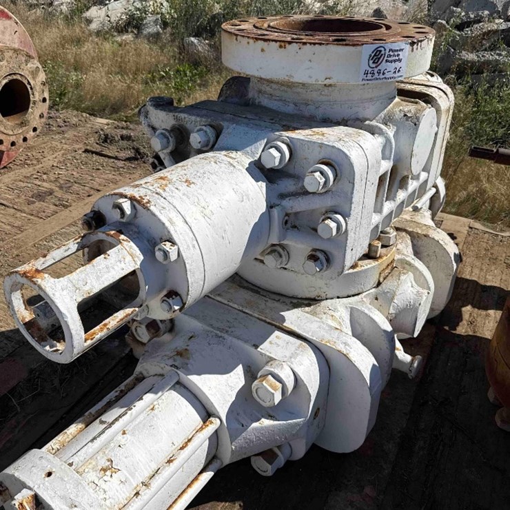 13 5/8 Double Ram BOP