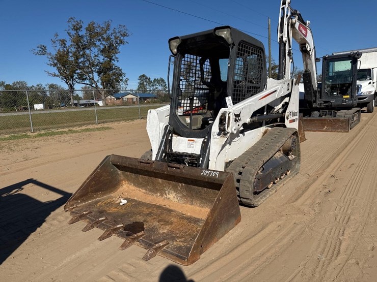 2015-bobcat-t550-image-2