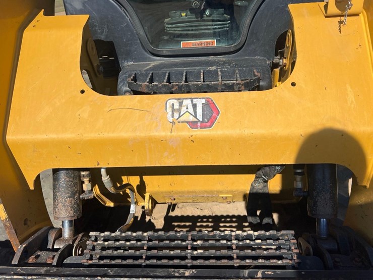 2020-caterpillar-259d3-image-10