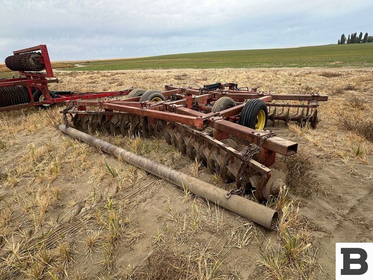 massey-ferguson-720-image-5