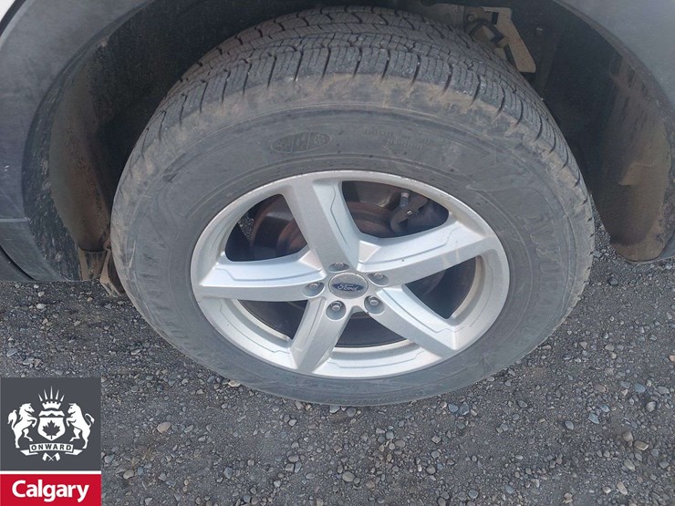 2016-ford-explorer-image-7