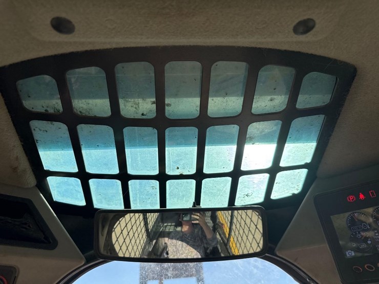 2018-caterpillar-259d-image-27